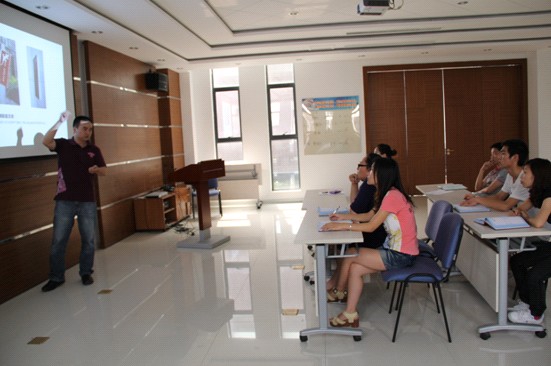 寶縵開(kāi)展平面設計及管理培訓