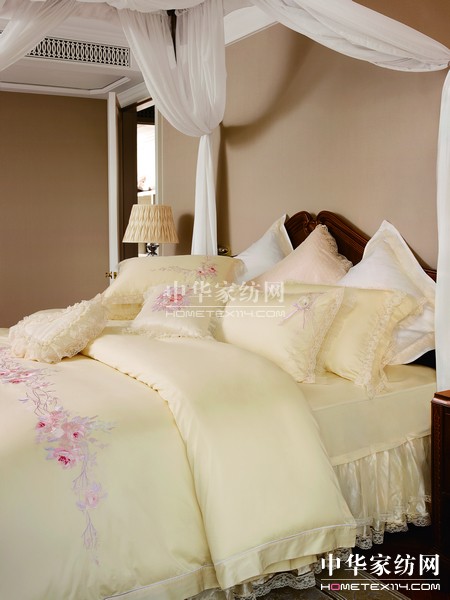 伊麗莎白-貝兒(黃)