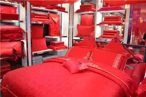 ʥ���R2014������Ʒ�l(f��)����(hu�� )�A�M(m��n)���_(k��i)