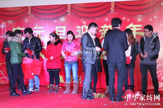 ��ϲ�B(ni��o)�Ҽ�Ԫ�����(hu�� )�A�M(m��n)���_(k��i)