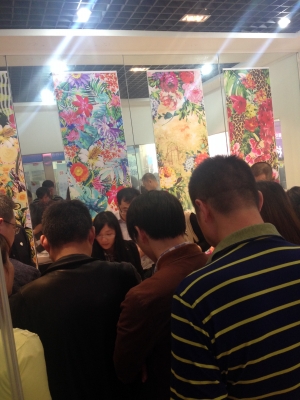 ��(chu��ng  )��N������չ��(hu�� )