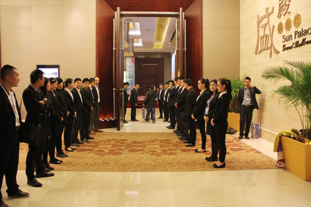 ���_�Ҽ�2015��������Ʒ�l(f��)����(hu�� )����ͨ�`����