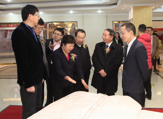 �ڶ�ʮ���Ї����H��q���[��(hu�� )12��5���_(k��i)Ļ