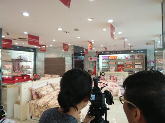 �Ϻ������С���Ŀ�M���M(j��n)Խ���Ҽ�