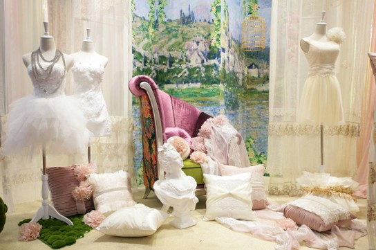 ��ɫ�ߔ̚���f(w��n)ǧ