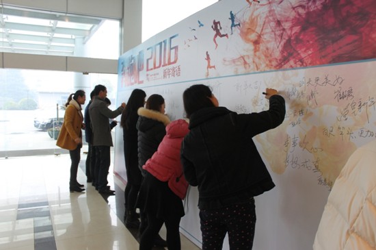 �ûʼ��F���R�´�������Z(y��)���(d��ng)�A�M(m��n)��Ļ