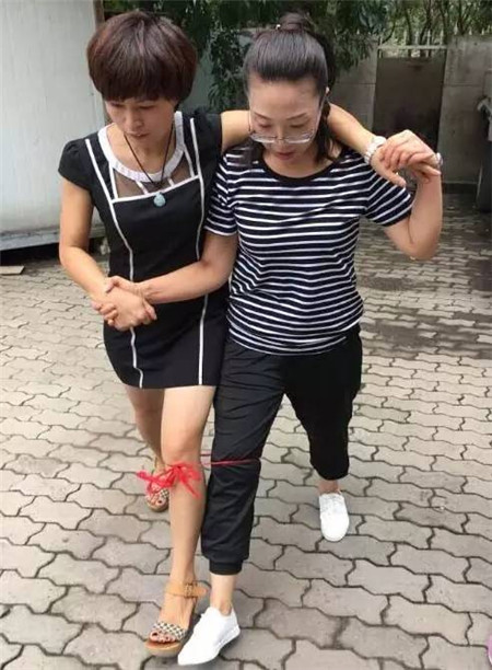 �Pʢ�Ҽ�����ɵؾ�Ӣ�R��һ��