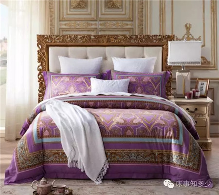 ����Ҽ���һ��ɫ����(l��i)�����ζ���ħ����