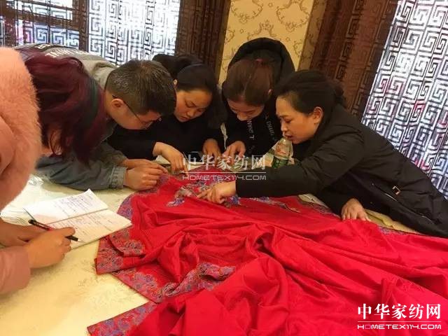 �Pʢ�Ҽ�����������Ӣ�R����ɽ�������@��������