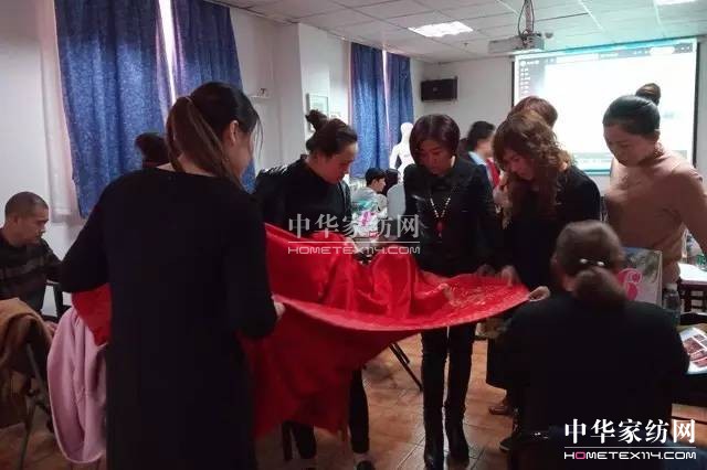 �Pʢ�Ҽ�����Ӣ���������f��Փ�������l(shu��)��Ӣ����