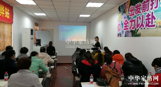 �Pʢ�Ҽ�����Ӣ�Ƽ��S�����(m��ng)��Ⱥ�t����־�ڎp����