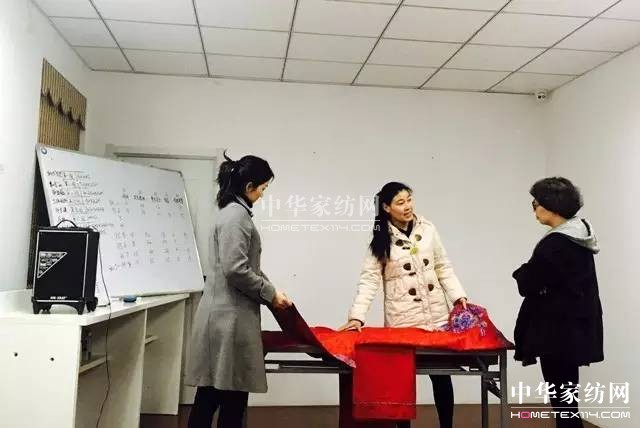 �Pʢ�Ҽ�����Ӣ�Ƽ��S�����(m��ng)��Ⱥ�t����־�ڎp����