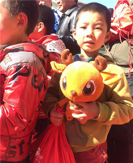 LOVO�Ҽ��y���|�Wُ�l(f��)��С��(��i)��ů��������(d��ng)��΢Ц֮��