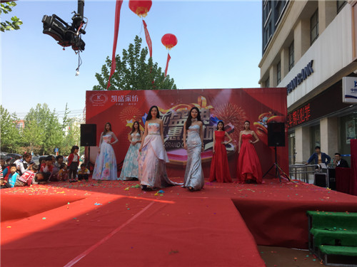 �Ԛ�����Ĳ��Ȼ�����@ôһ�ҳ���Pʢ�Ҽ��w��!