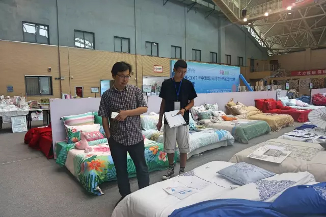 �Ҹ�������ζϯ����ͨ������������300���Ҽ��a(ch��n)Ʒ��Ů�����