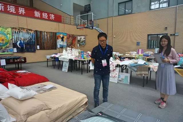 �Ҹ�������ζϯ����ͨ������������300���Ҽ��a(ch��n)Ʒ��Ů�����