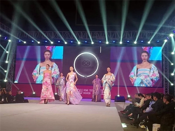 �r(sh��)�����I(l��ng)������2017�ɶ��Ҽ���•�ɶ��r(sh��)�b�������ݾ��ʆ�Ļ