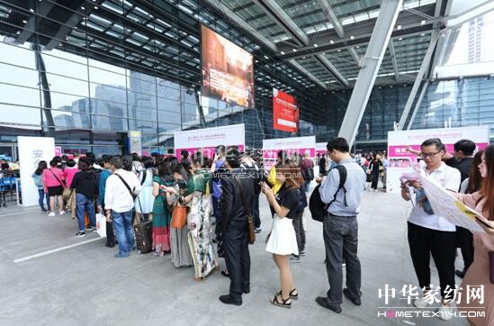 2017�＾���ڶYƷչ�A�M(m��n)��Ļ�x�����m�~�������