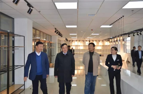 ��P��ģ�������w��(m��ng)�Ҽo���^���м�(li��n)���衰��(��i)�����x�������ء�