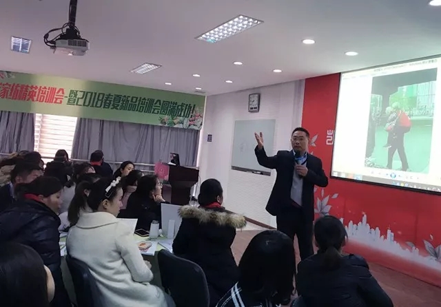 �Pʢ�Ҽ���Ӣ��Ӗ��(hu�� )��2018��Ʒ��Ӗ��(hu�� )�ի@�M(m��n)�M(m��n)��