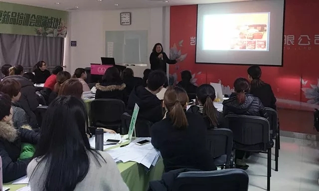 �Pʢ�Ҽ���Ӣ��Ӗ��(hu�� )��2018��Ʒ��Ӗ��(hu�� )�ի@�M(m��n)�M(m��n)��