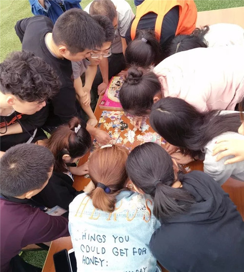 �Pʢ��(h��)��F�����(d��ng)�O���澳���ƵZͬ����