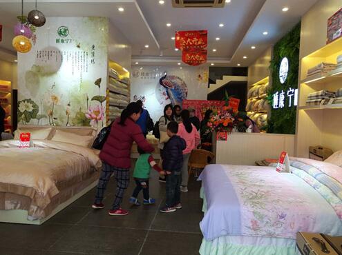 ˯�����Ҽ�¡���M(j��n)�v�(y��ng)��������(ch��ng)�����