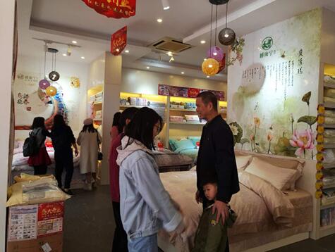 ˯�����Ҽ�¡���M(j��n)�v�(y��ng)��������(ch��ng)�����