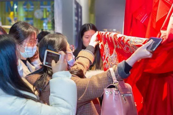 �M�F���ഺ���Ҽ�չ����Ҽ�ӡ�(li��n)�˄�(chu��ng  )�¼Ҽ��a(ch��n)�I(y��)�����B(t��i)