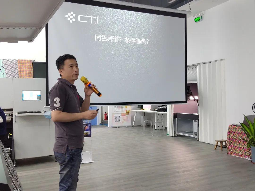 ��ʼ���Ʒ���aӡˇչʾ���ĳɹ���Ļ���F��(ch��ng)�l(f��)������ذ���Ʒ